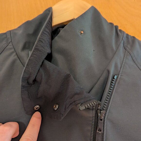 Arc'teryx A2B Commuter Jacket - Gray, Women's Medium - Picture 2 of 14